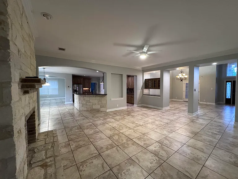523 Sand Ash Trl — Photo 5
