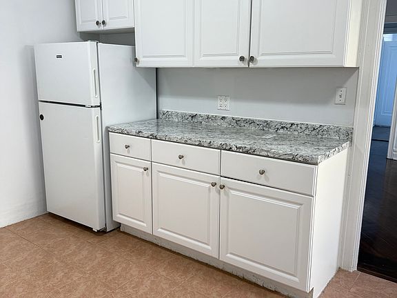 2nd image of 16 5th Ave #63