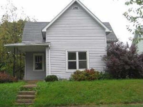 2nd image of 2002 Pearl St