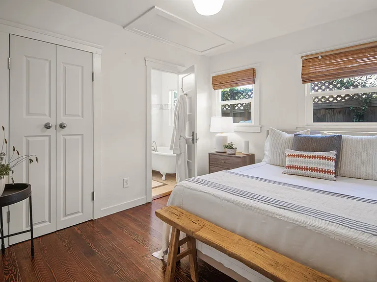 950 Olive Ave — Photo 27