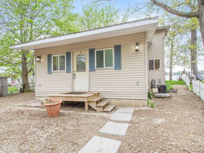 11278 E Shore Dr, Delton, MI, 49046