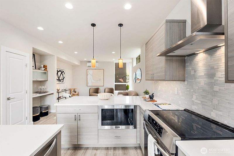 2nd image of 9239 A 16th Avenue SW