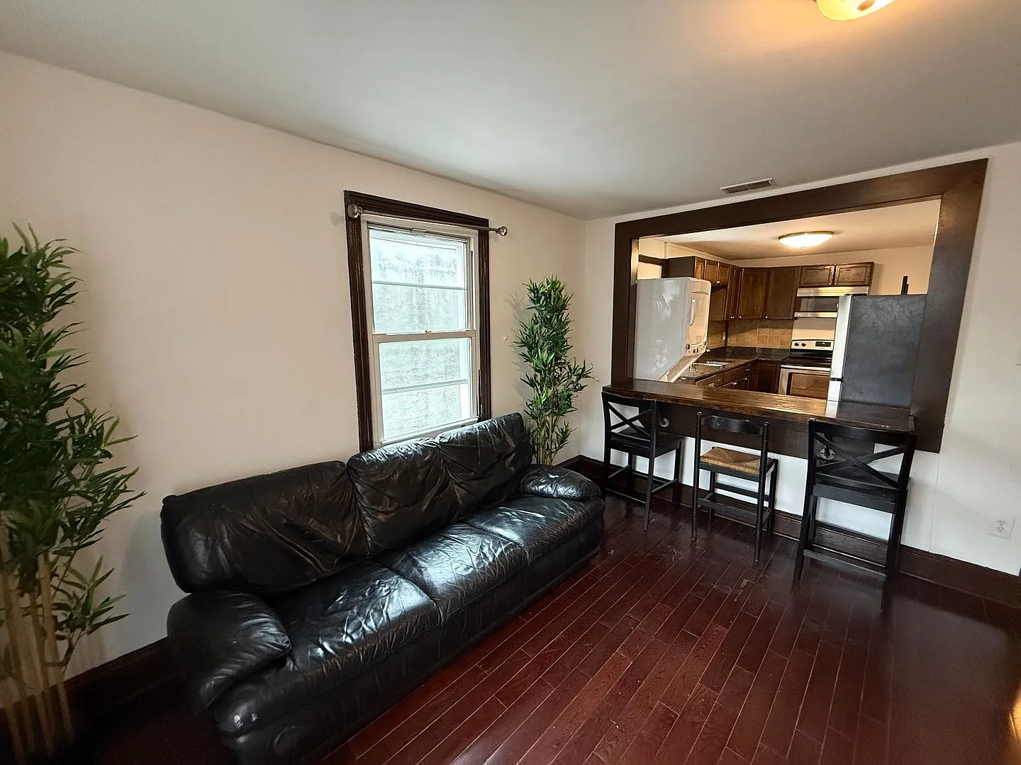 Newly Renovated Temple Apartment — Photo 2
