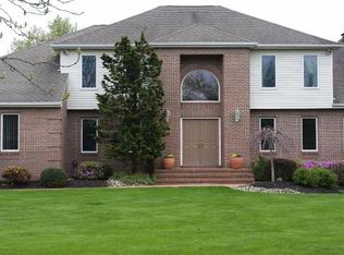 12 Rosewood Dr, Chesterfield, NJ 08515