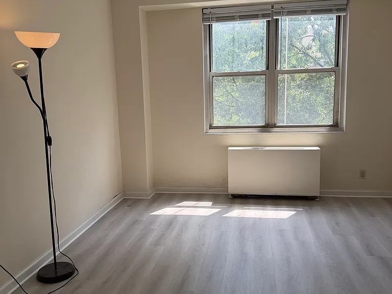 201 Saint Pauls Ave #5G — Photo 22