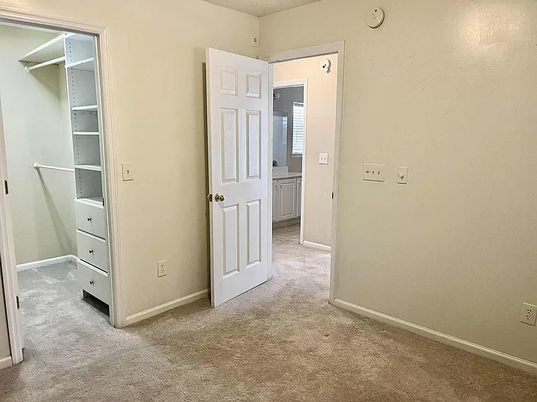 524 Beverly Dr — Photo 15
