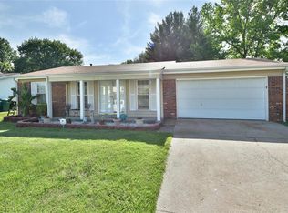 12829 Vista Ridge Ln, Saint Louis, MO