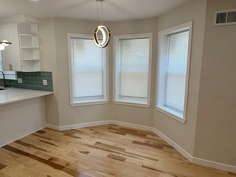 189 Meredith Ave — Photo 14