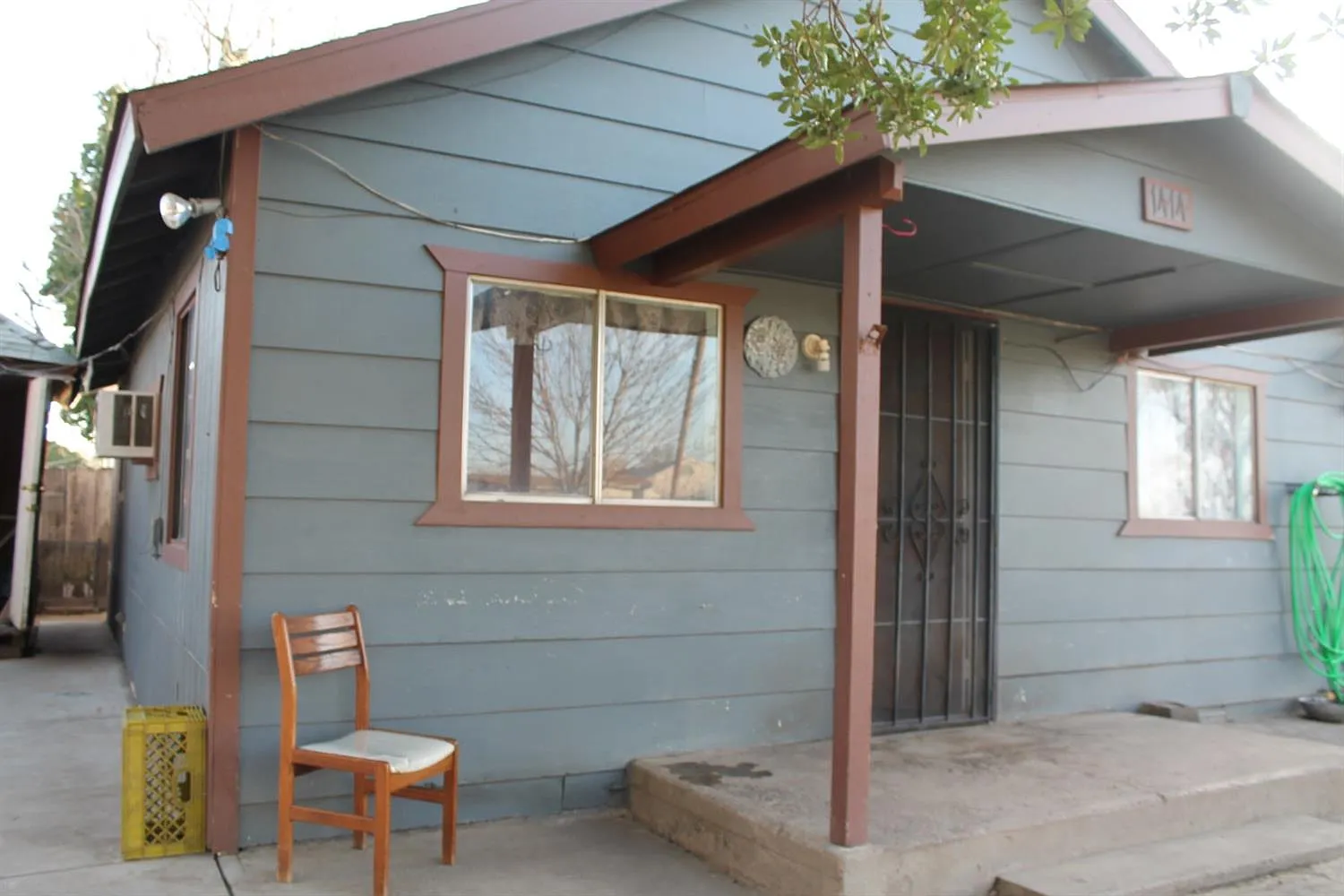 1414 Larkin Ave photo 1