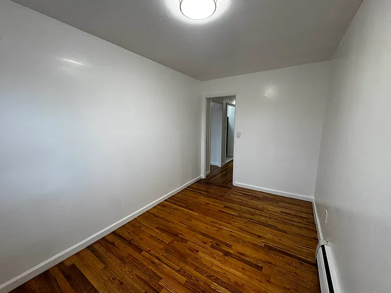 1415 E 84th St #3 — Photo 5