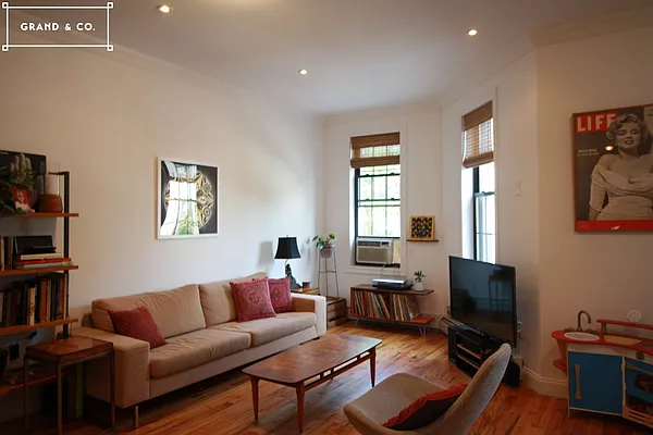 Rented by Grand & Co. | media 14