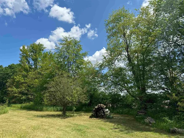 30057 State Road 2 Rd, New Carlisle, IN 46552
