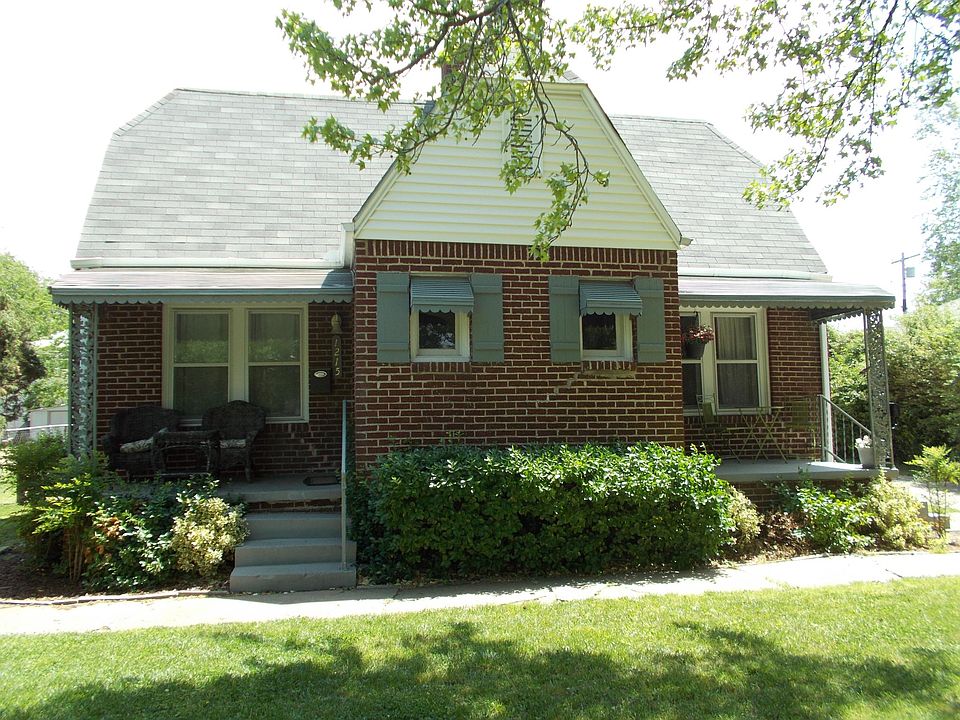 1215 is unit on left