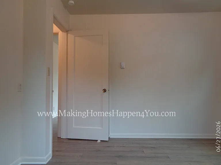 1945 23rd St NE — Photo 31
