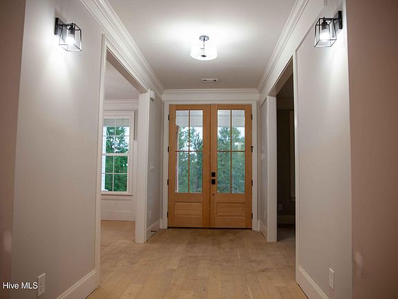 3rd image of 217 Marsdale Drive