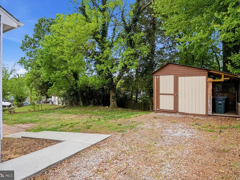 13206 Staggs Ct — Photo 30