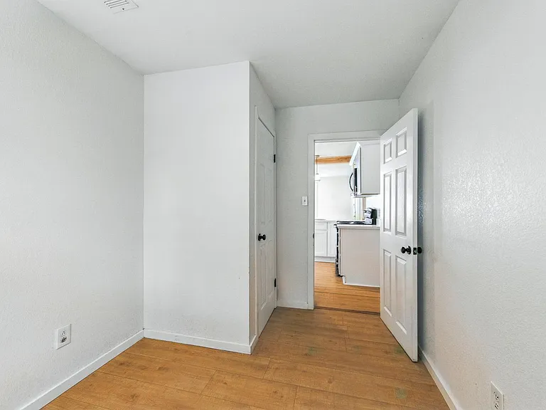61 E Ensley St — Photo 22
