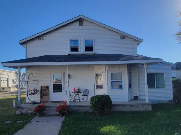 120 S Elm St, Fairmount, IN 46928