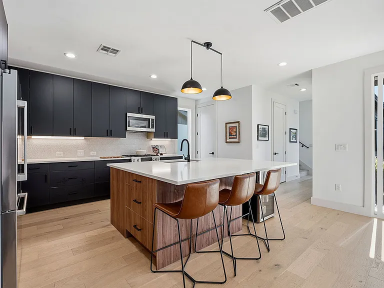 4313 Jinx Ave #1 — Photo 2