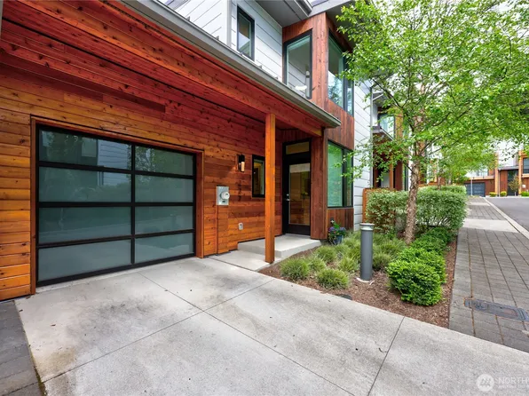 227 Ebi Lane NE, Bainbridge Island, WA 98110