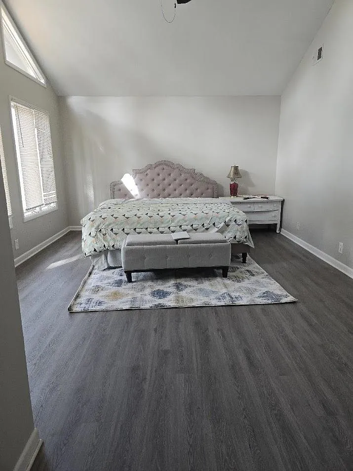 4 bed, 3.5 bath, 4039 sqft, $2,196 — Photo 1