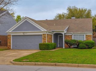 2504 Coldstream Dr, Fort Worth, TX 76123