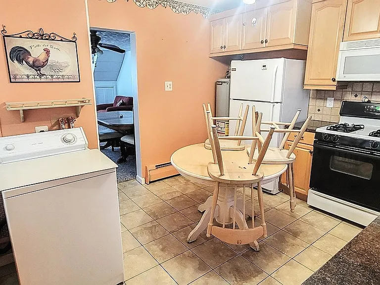 568 N Trenton Ave #A — Photo 6