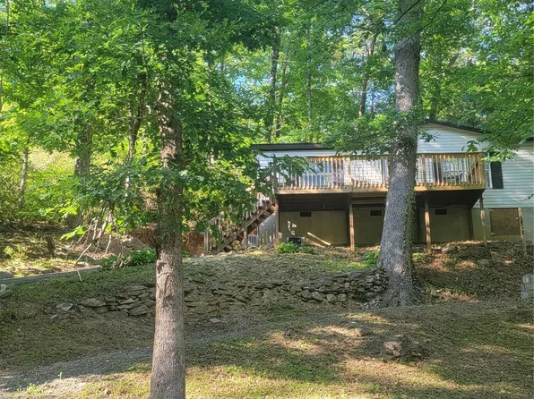 138 Buddy Ln, Lake Lure, NC 28720