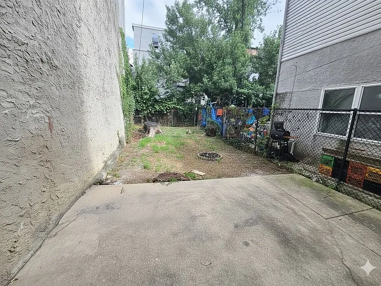 1519 N Bouvier St — Photo 8