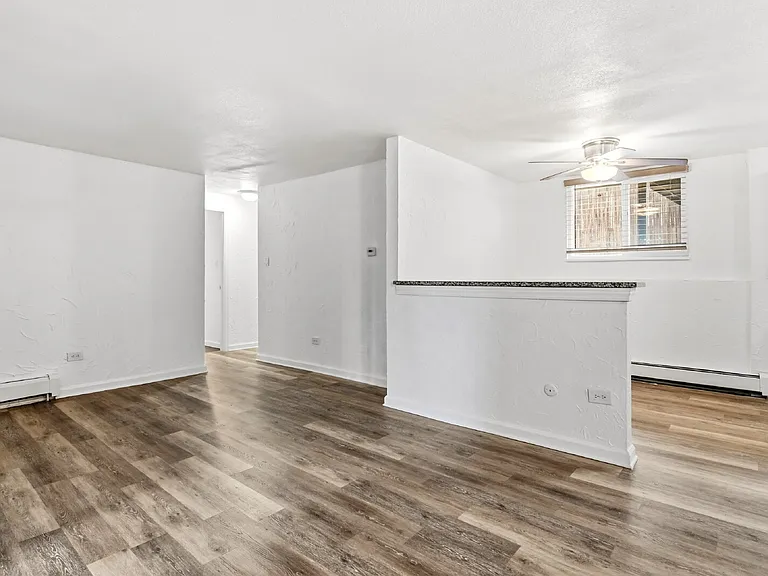 1390 Everett Ct #107 — Photo 9