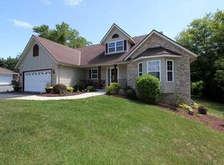 4444 S 112th St, Greenfield, WI 53228