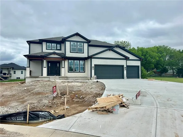 23814 W 59th St, Shawnee, KS 66226