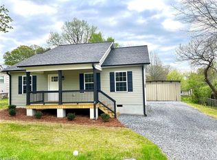 209 S 4th Ave, Mayodan, NC 27027
