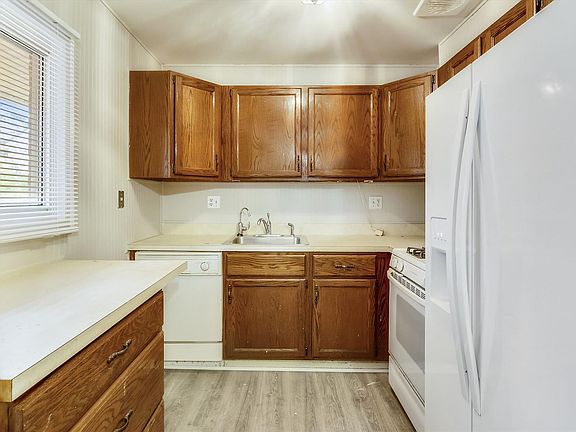 3rd image of 13109 Dumbarton Dr