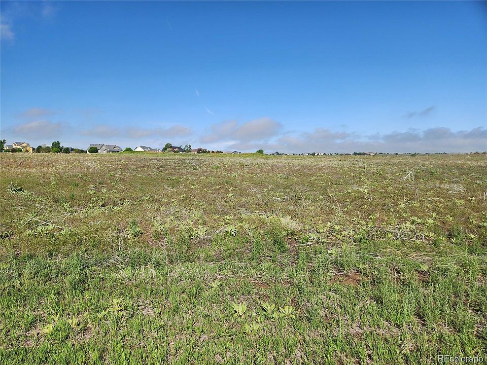 2nd image of 865 Antelope Drive E
