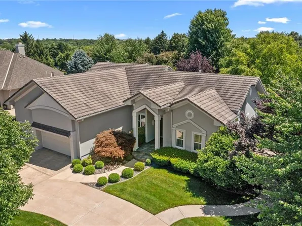 4989 W 150th Pl, Leawood, KS 66224