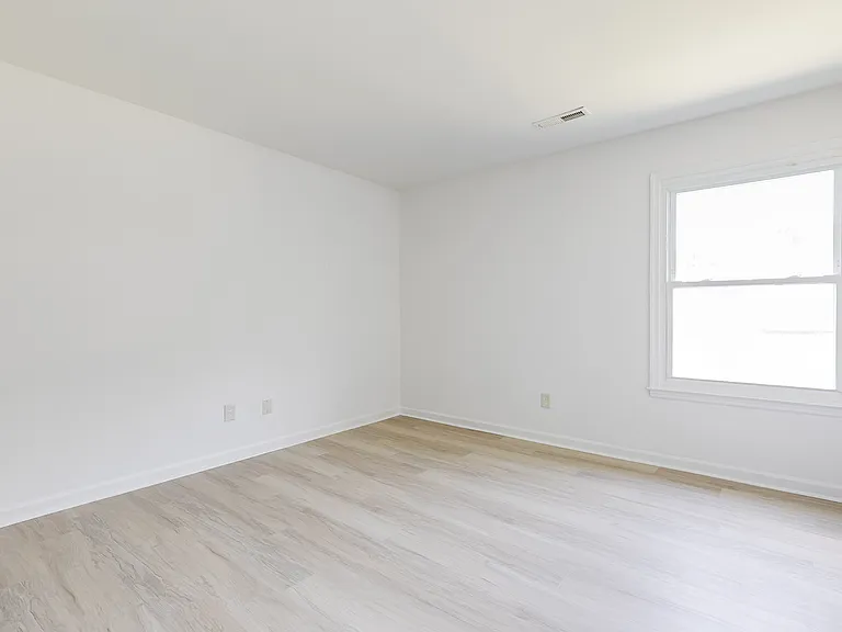 2917 Peabody Ln — Photo 7