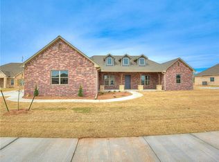 2709 Palazzo Cir, Yukon, OK 73099