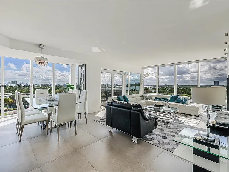 10275 Collins Ave #722 — Photo 3