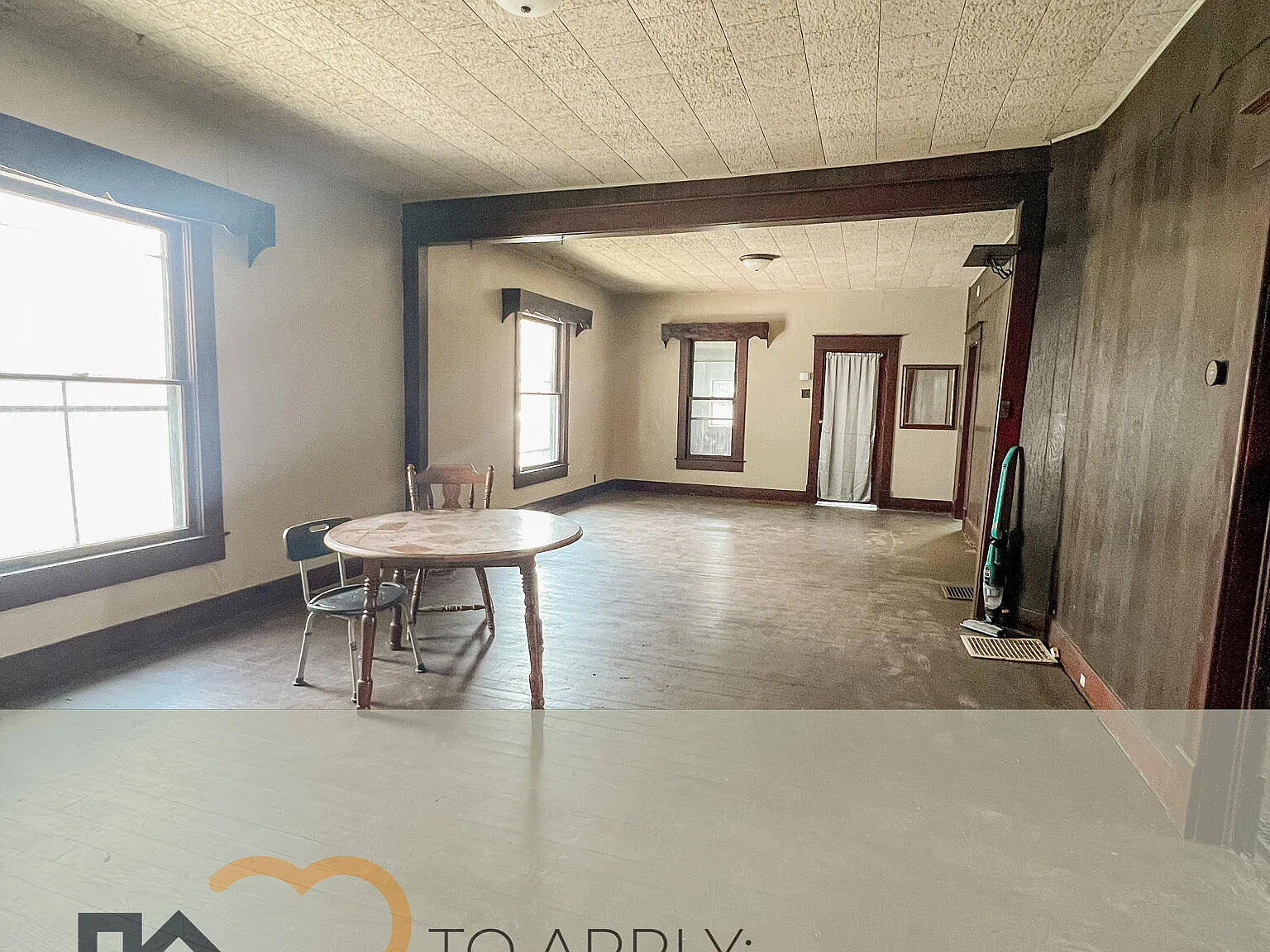 2 bed, 1.0 bath, 1500 sqft, $1,300 — Photo 2