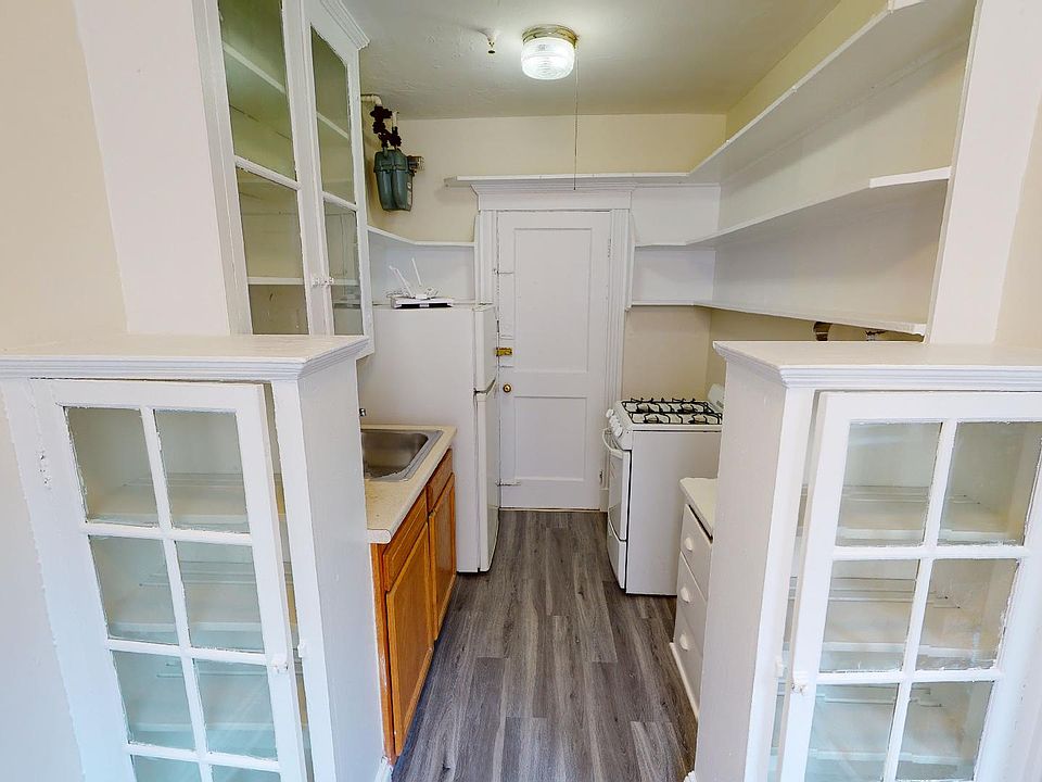 1st image of 233 Park Dr #26