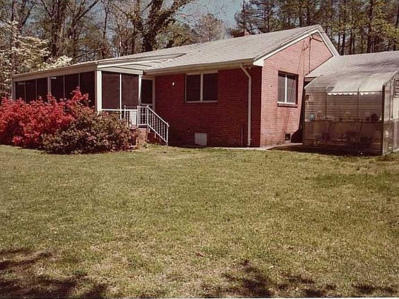 2nd image of 104 Marlbank Dr