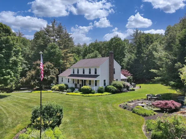 11 Pumpkin Brook Rd, Shirley, MA 01464