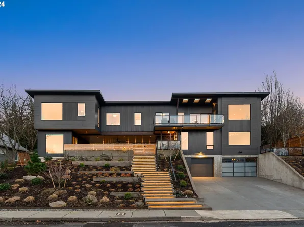 1329 Lincoln St, Hood River, OR 97031