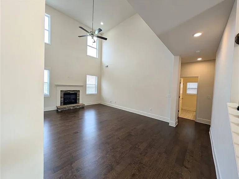 2415 Copperfield Dr — Photo 13