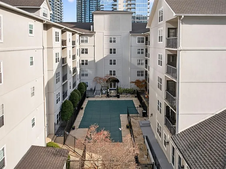 1075 Peachtree Walk NE #A512 — Photo 1