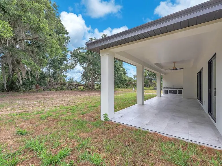 11921 Fort King Hwy — Photo 34