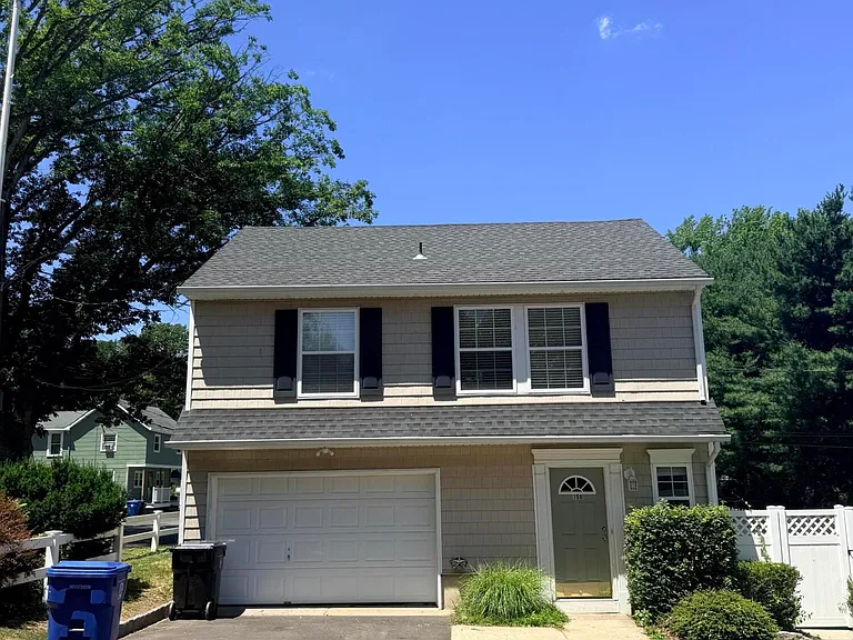 150 Magnolia Ln — Photo 1