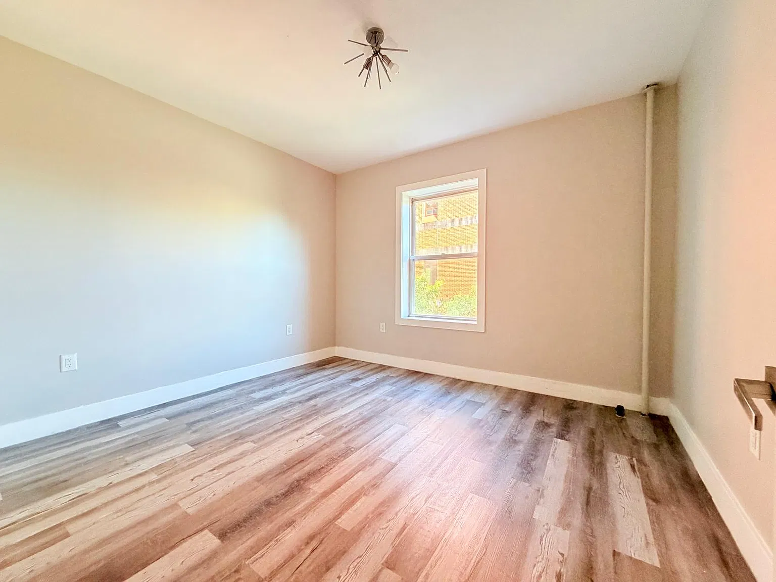 104 Belmont Ave — Photo 3