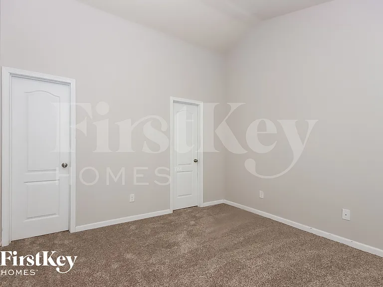 532 Ellingsworth Ln — Photo 6